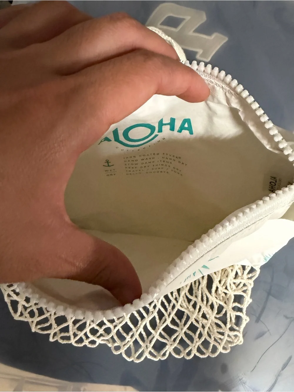 Aloha collection pouch and mini mesh bag